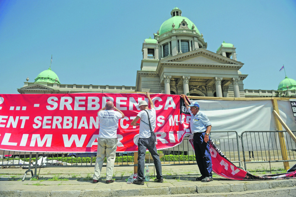 I Srbe su ubijali u Srebrenici!