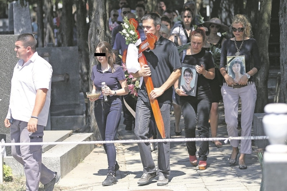 Deci rekli da je mama otišla sa anđelima