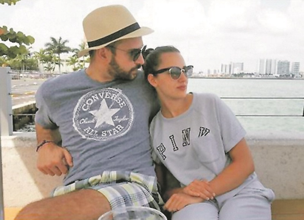 ZA SVADBU SU ISKEŠIRALI 400.000 EVRA: Prijovićka čeka bebu, a evo kako se Filip ponaša prema njoj