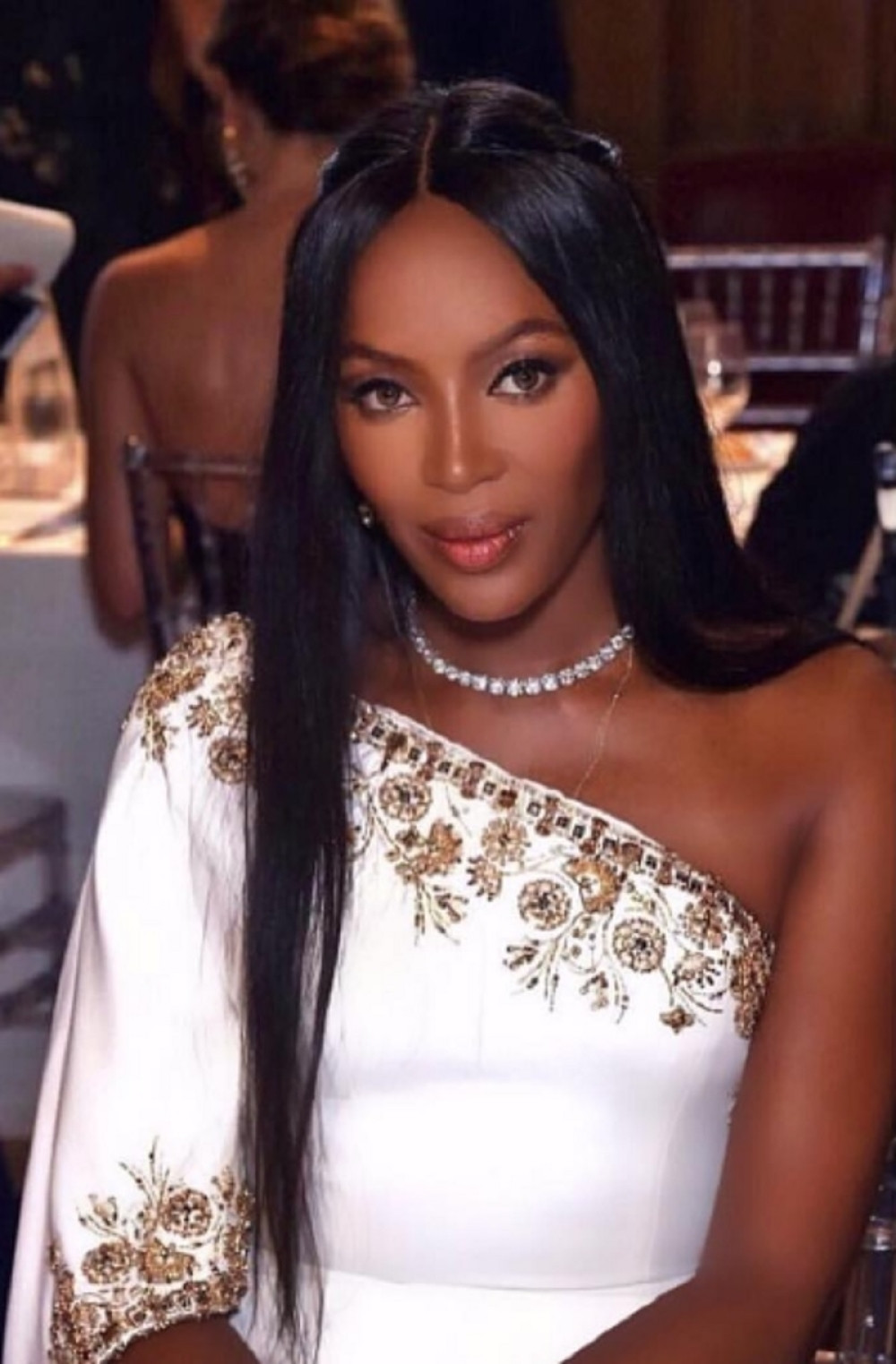 Manekenka u zagrljaju novog milijardera