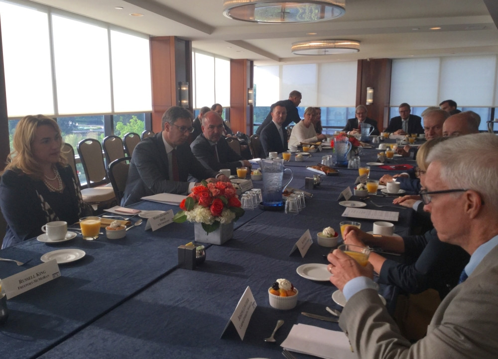 Vučić sa predstavnicima najjačih svetskih kompanija