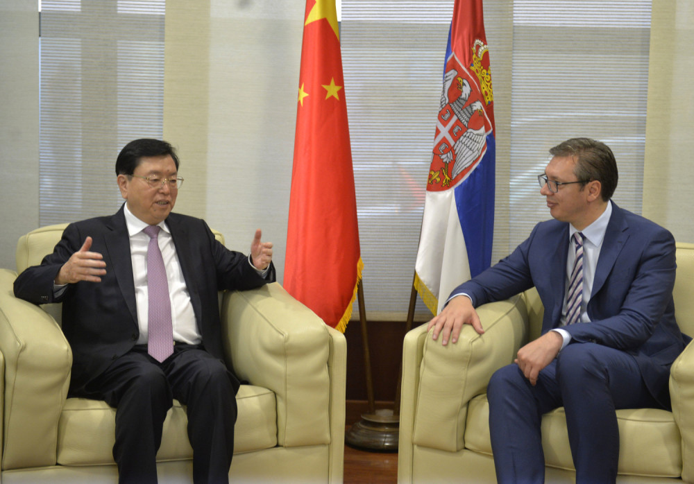 Sastali se Vučić i Deđijang