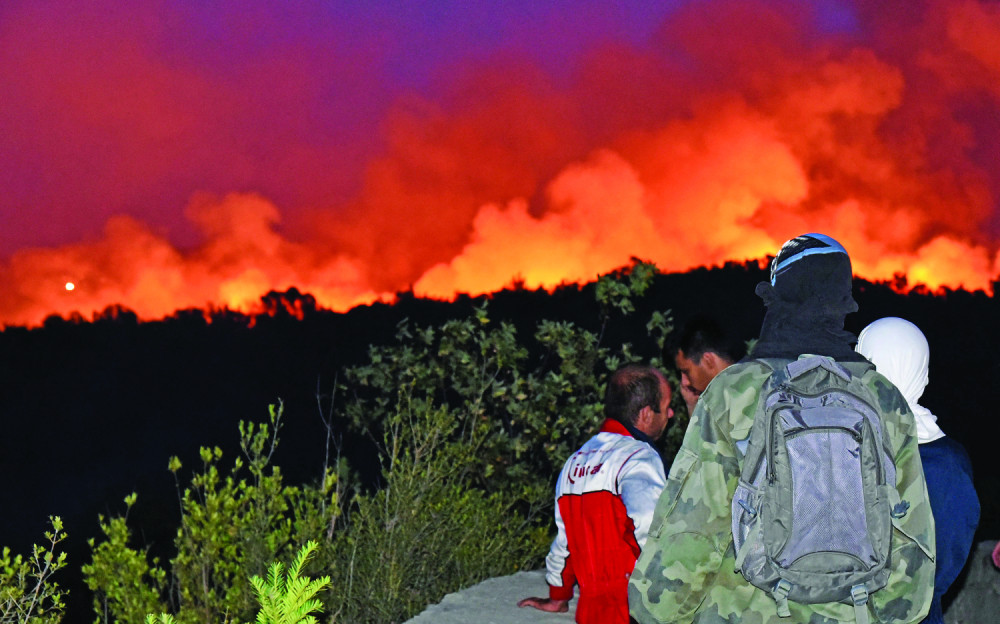 Požari besne, vatra se otima kontroli