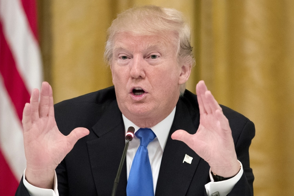 Tramp uskoro odlučuje da li i kada napada Siriju!