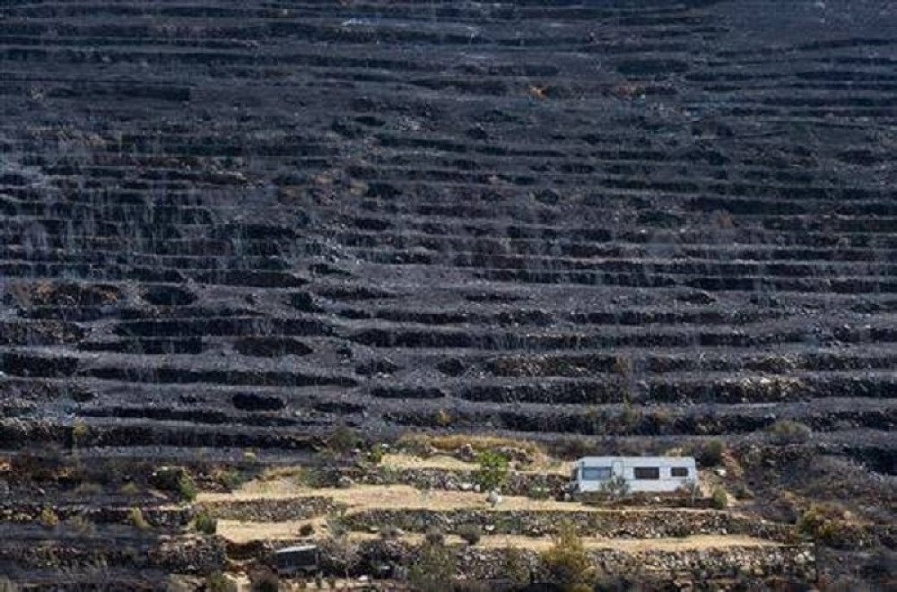Sve je izgorelo, samo njegova prikolica je ostala netaknuta!