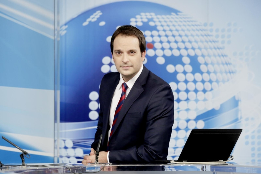 Voditelji otkrili šta su krili ispod stola za vreme "Dnevnika"