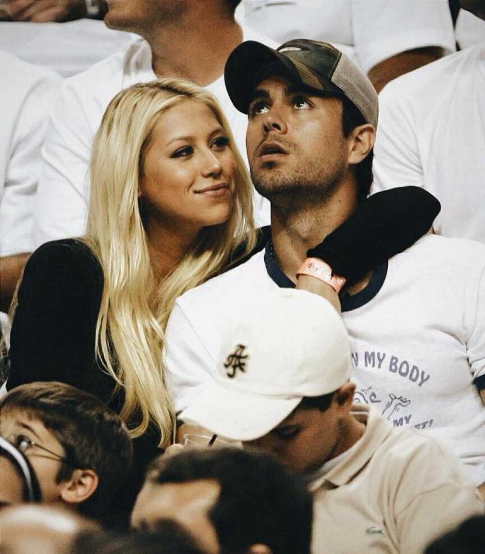 Ovo Ana Kurnjikova? Da li je moguće?! Pogledajte kako POSLE DVA POROĐAJA izgleda nekada naseksepilnija teniserka sveta! (VIDEO + FOTO)