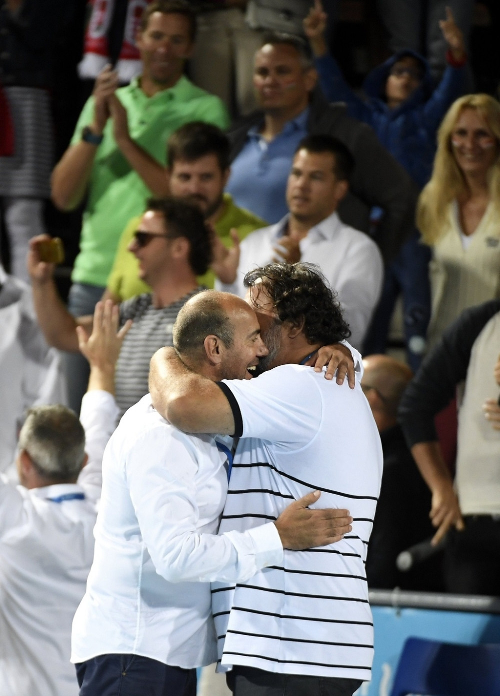 Ne mogu da ne volim nekog jer je iz Srbije