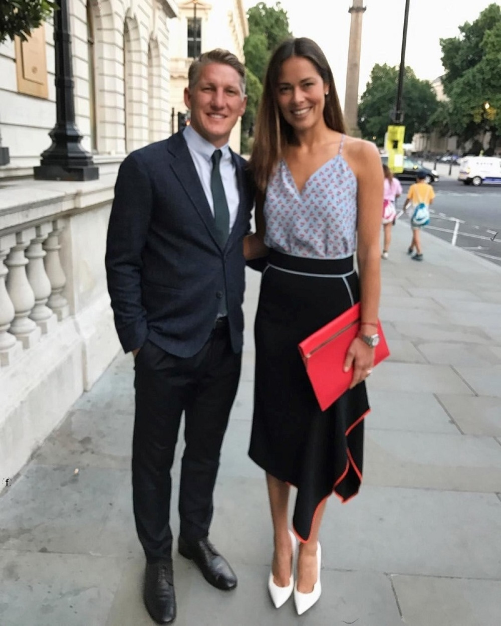 Švajni je zbog Ane ostavio ovu lepoticu (FOTO)