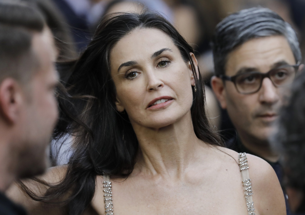 Demi Mur žrtva NEVEROVATNE PREVARE, nije bila ni svesna šta se događa s njenim RAČUNOM!