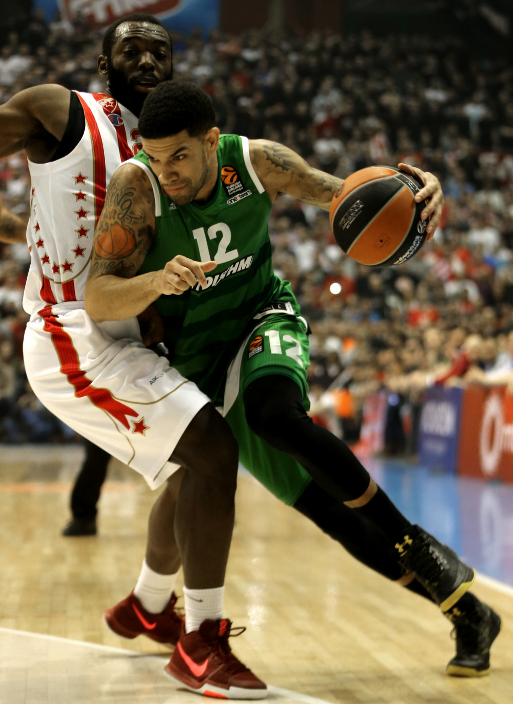 Džejms Feldin u Zvezdi?