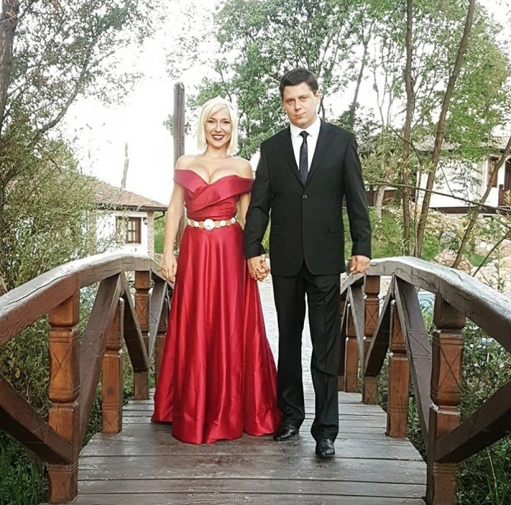 Bivši verenik obasipa Jovanu porukama, a evo kako ona reaguje