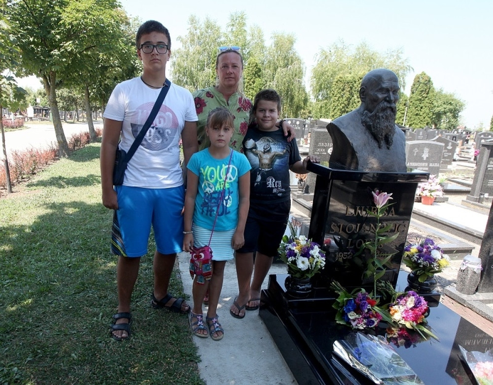 "Deca su mene tešila nakon Luisove smrti"