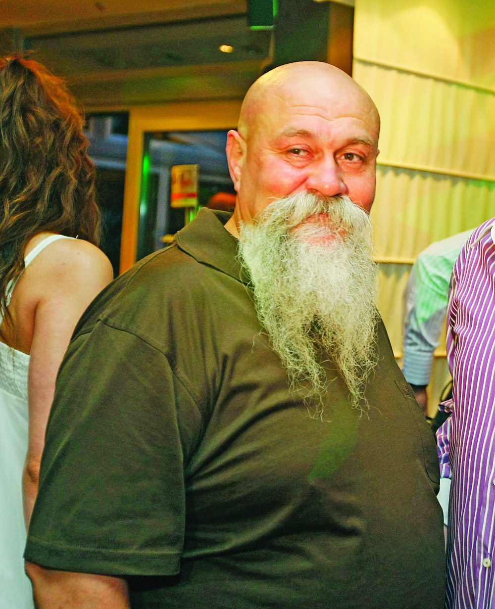 Luisov SIN progovorio o ocu! Bavi se pevanjem, a evo šta nikako ne može da PREŽALI! (FOTO)