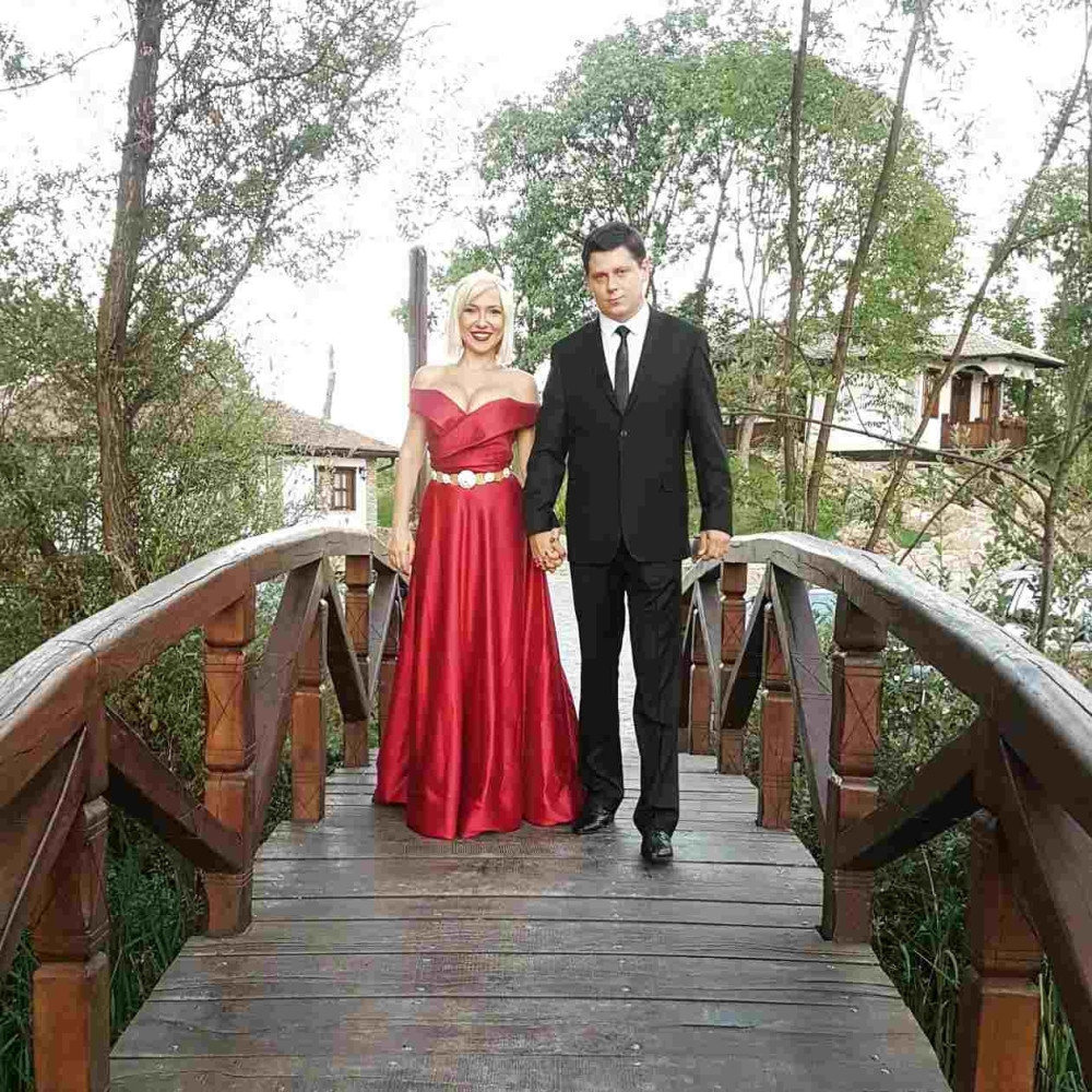 Voditeljka "Parova" raskinula sa dečkom!