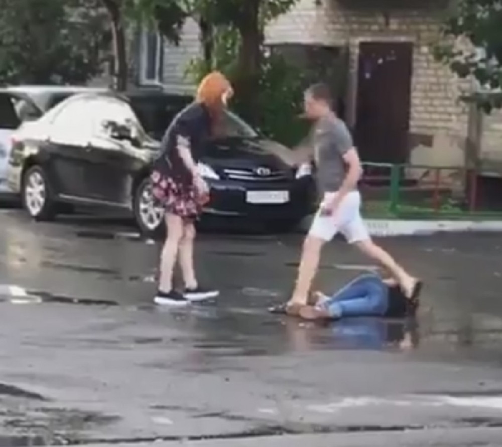 Ruskinje se napile "kao letve", a onda je usledio POTPUNI HAOS! (VIDEO)