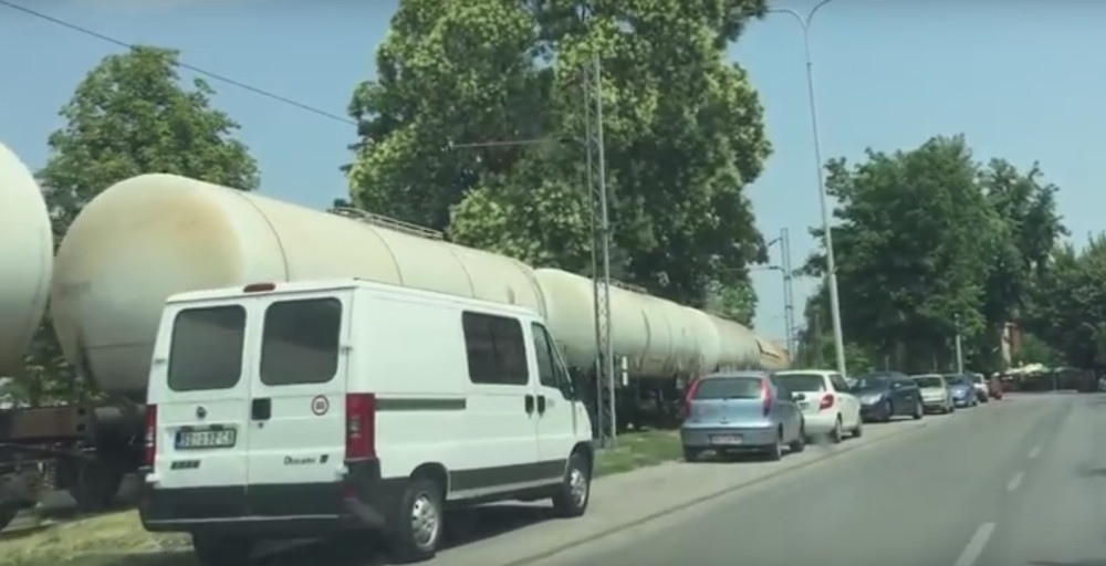 Vagoni sa gasom u centru Smedereva na +40 stepeni! (VIDEO)