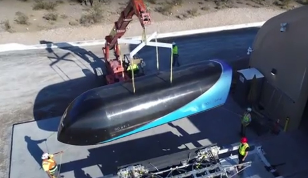 Kapsula sa ljudima razvija neverovatnu brzinu (VIDEO)