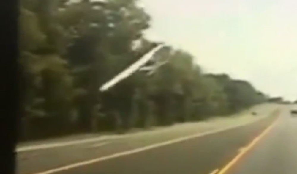 Srušio se avion, policija traga za preživelima!