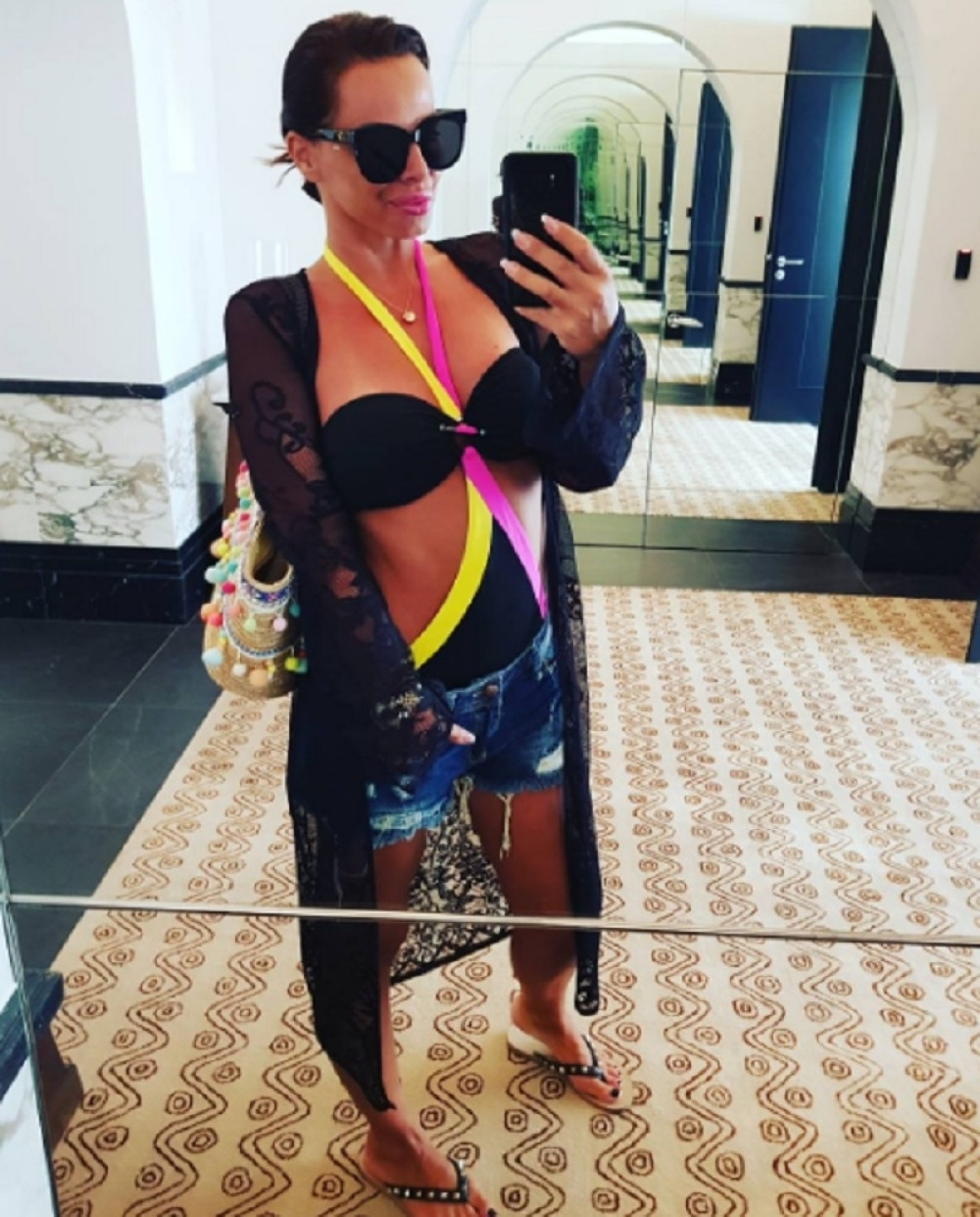 Zbog ove fotografije Sonju uporedili sa Dženifer Lopez! (FOTO)