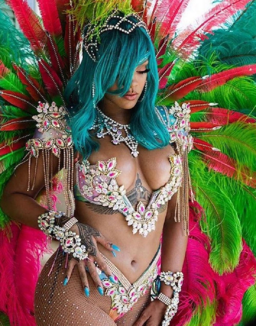 Rijana odbila nastup na Superboulu, ONA  BI DA KLEČI!