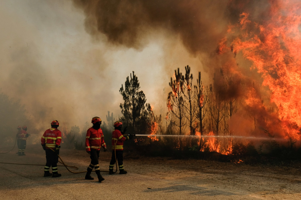 Hrvati ZAPALILI sopstveno ostrvo! (FOTO)