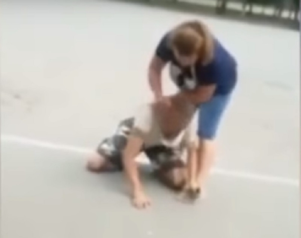 Auuu, al je ovaj lopov loše procenio! (VIDEO)