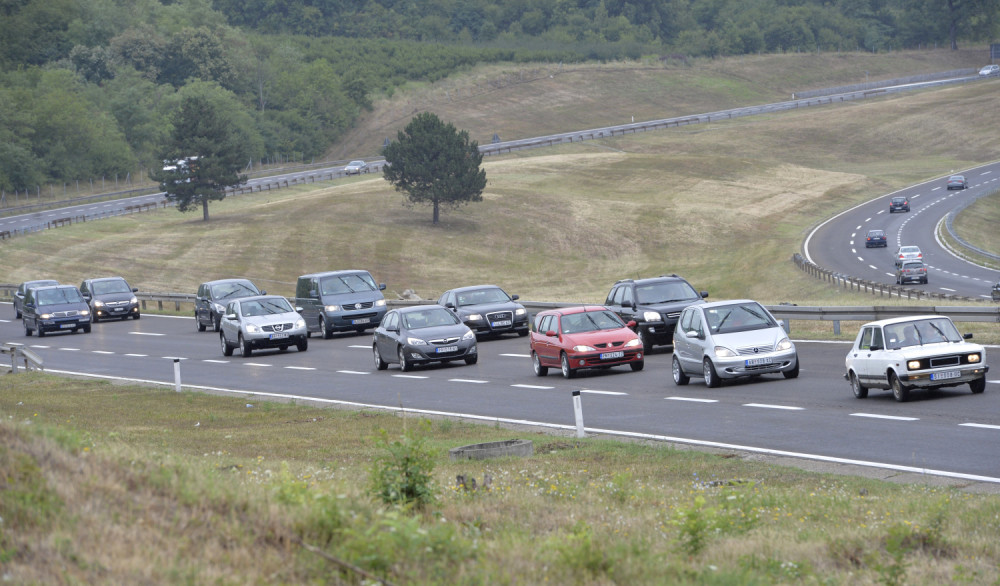 Zatvorena petlja na autoputu!