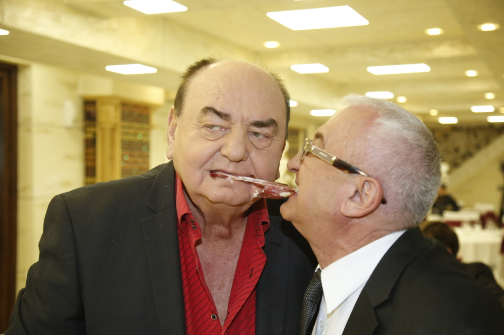 Drljača: Ero, dođi da te sakrijem pod suknju