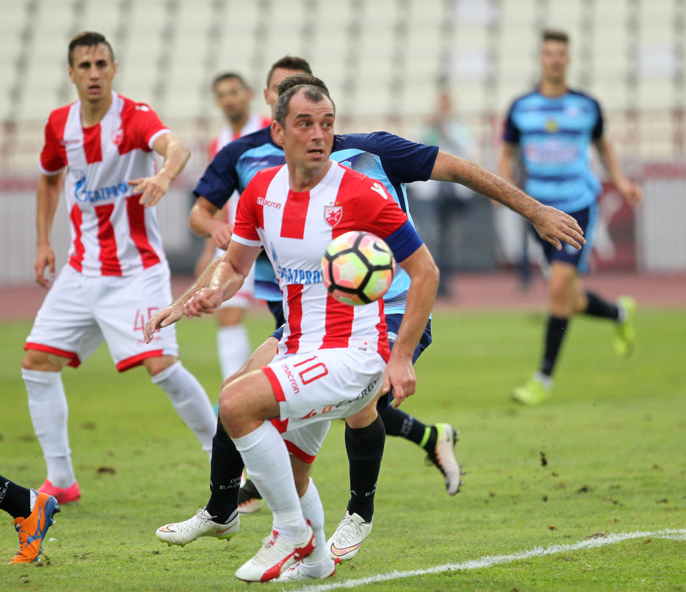 Pričao sam sa čelnicima Zvezde, ali prvo da osvojimo duplu krunu...