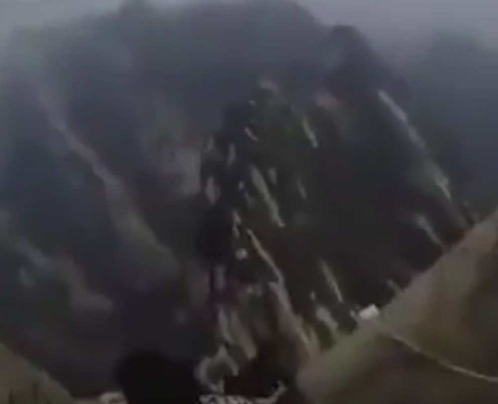 Da li biste smeli da se spustite niz ovu stazu? (VIDEO)