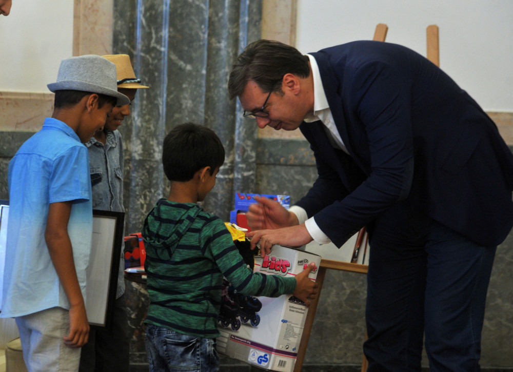 Mali Farhad spremio prelep poklon za Vučića