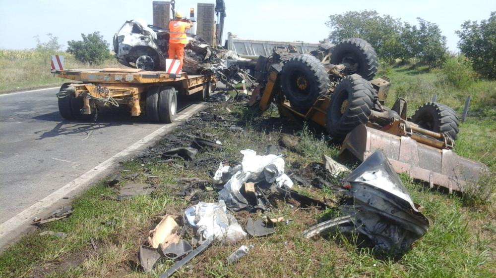 Troje izgorelo, otac i sin povređeni (FOTO+VIDEO)
