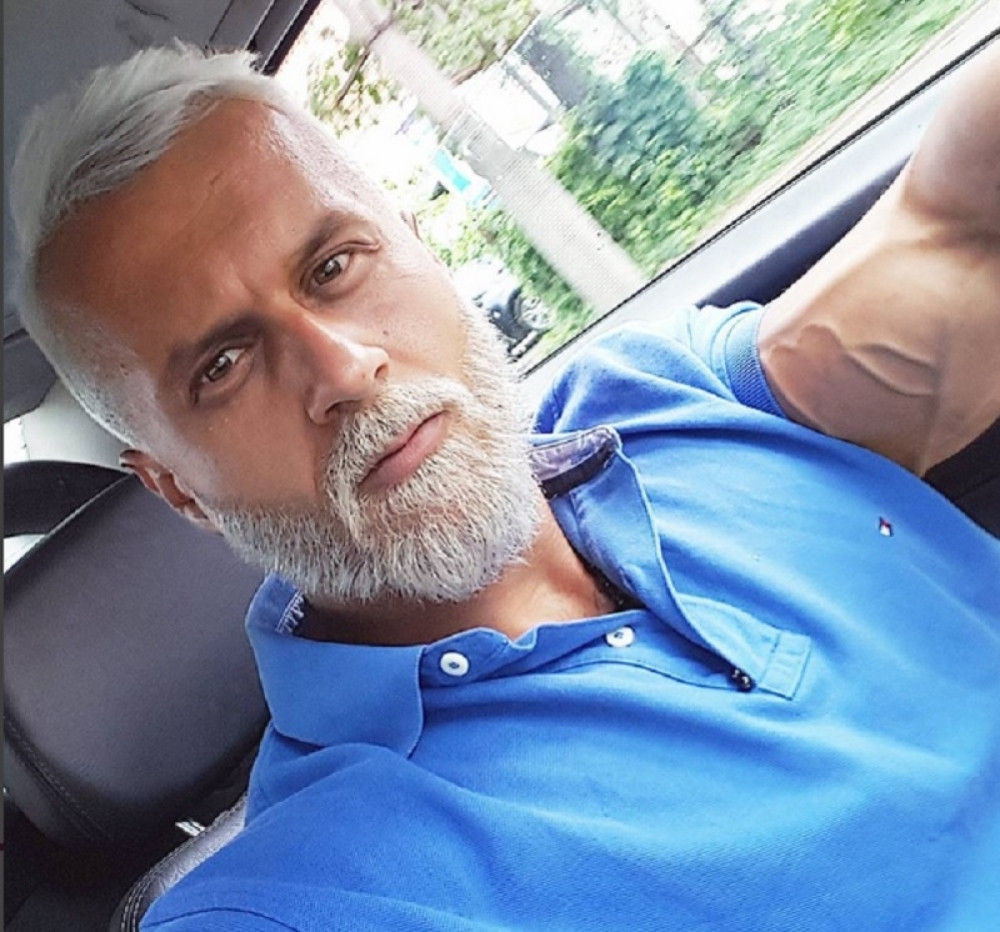 Potrošio pare da izgleda starije, sada žene lude za njim!