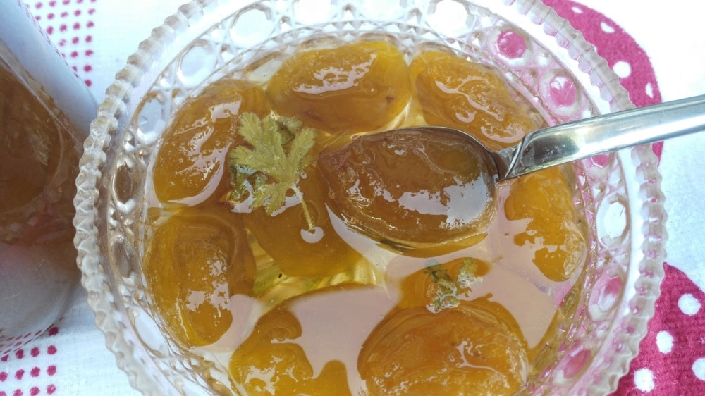 Kako spremiti slatko od šljiva (VIDEO)