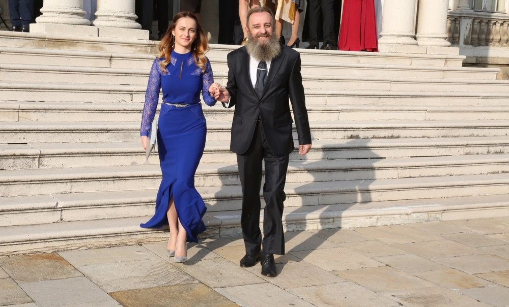 Peđa smuvao 36 godina mlađu devojku!