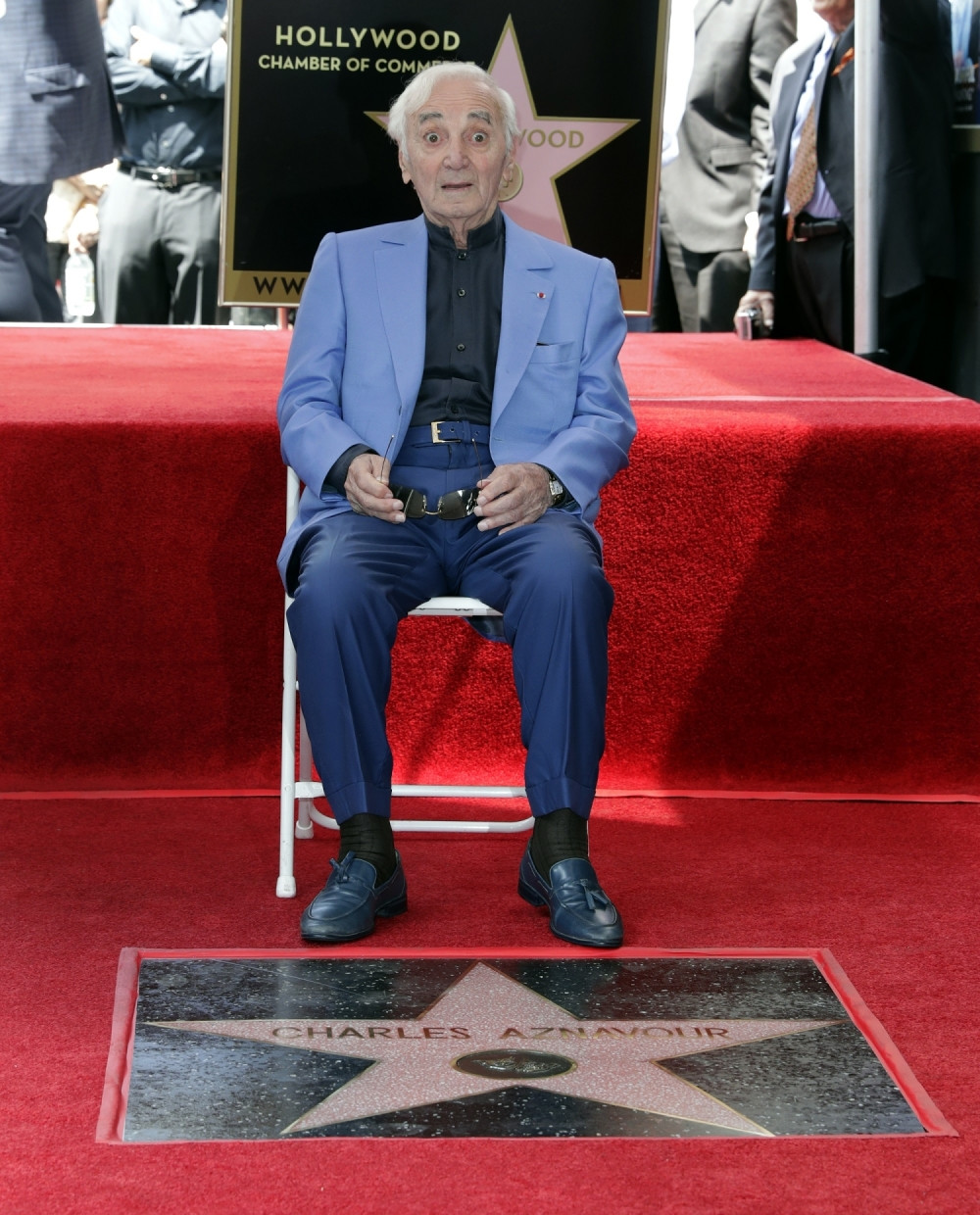 Čuveni pevač dobio zvezdu na Bulevaru slavnih (FOTO)