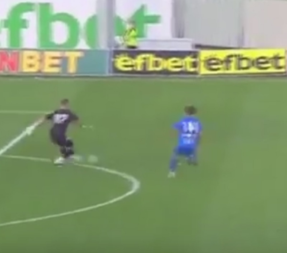 Vreme je da ovaj dečko promeni profesiju (VIDEO)