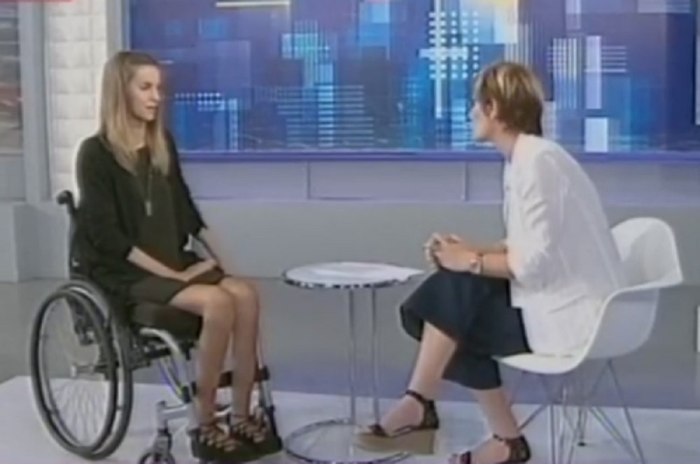 Rada htela da ohrabri nepokretnu devojku, ali je napravila neviđen lapsus!