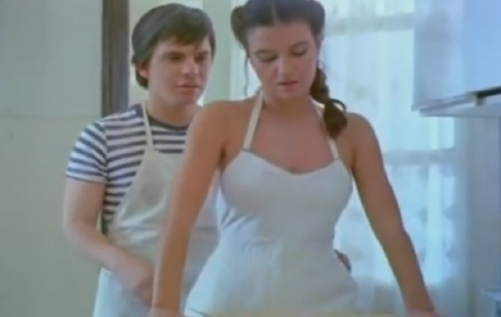 Seksi pekarka u 61. godini ponovo u belom mantilu!