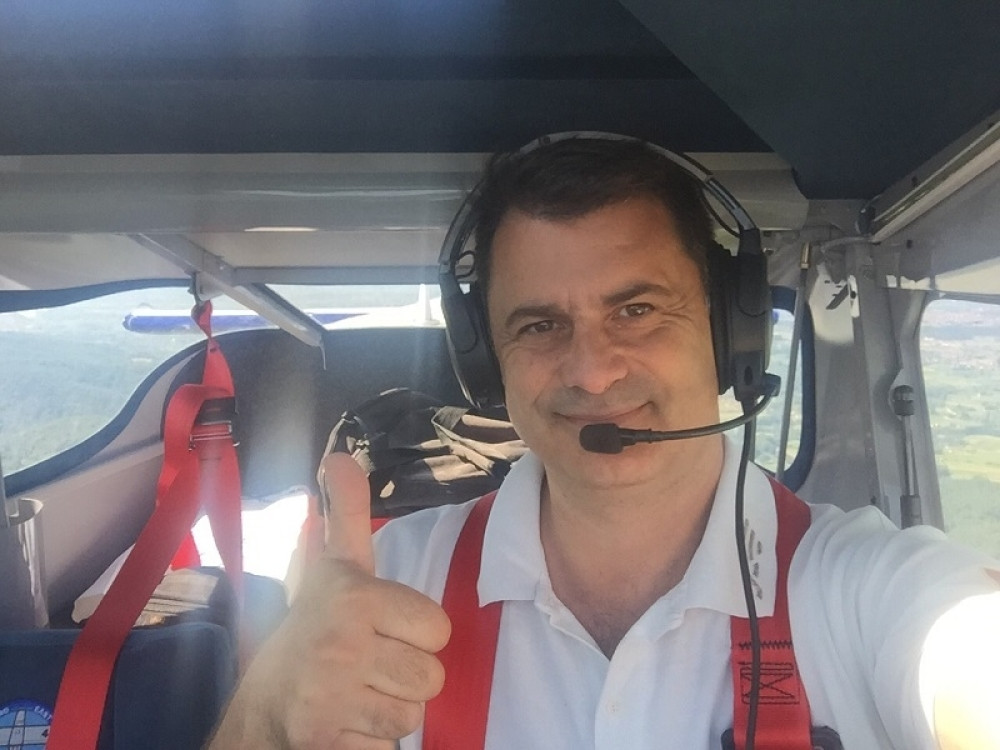 OTKRIVAMO!~Podržao Vučića, pa beži kod Palme od reketa iz DS!