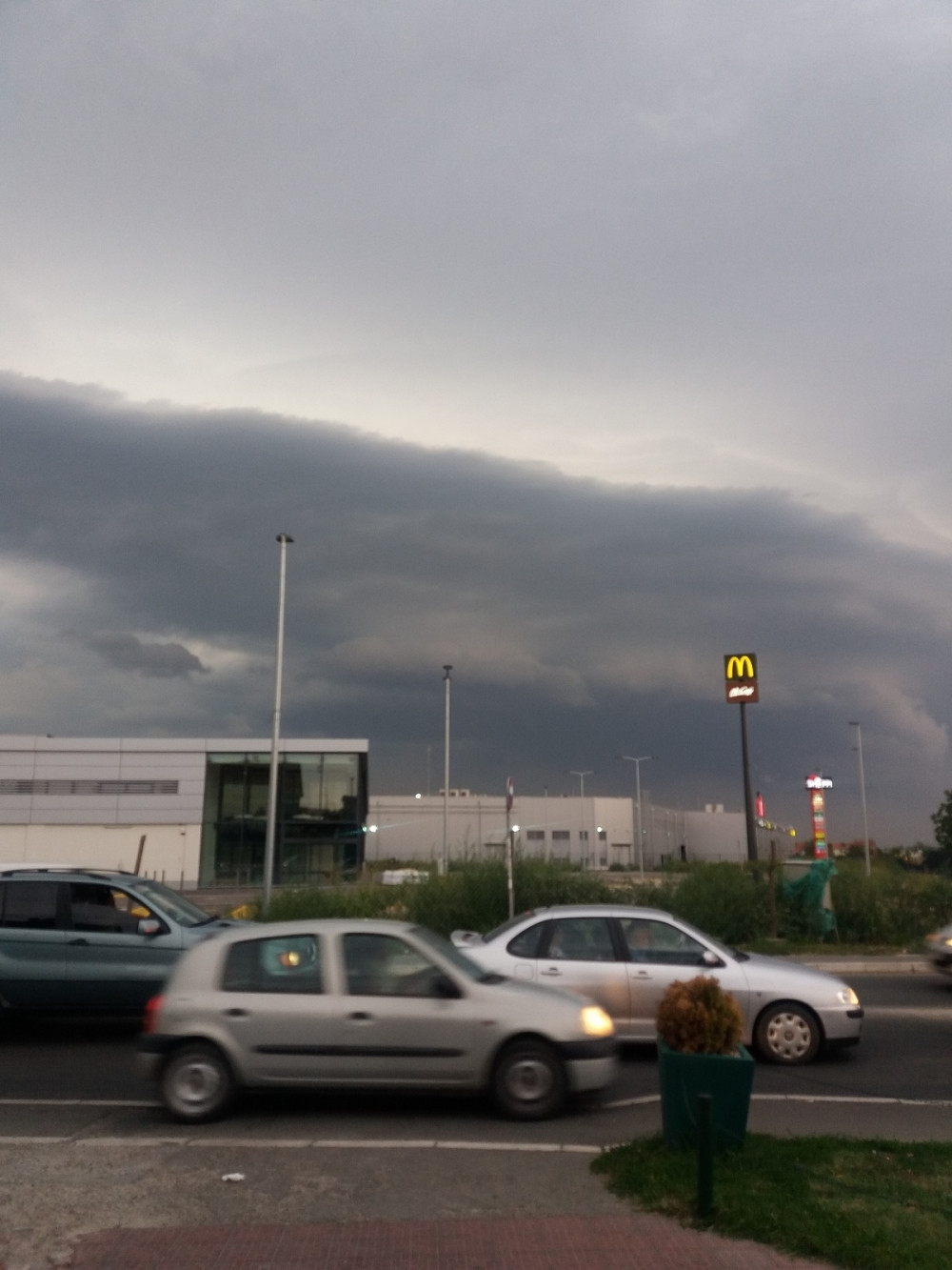 Jako nevreme zahvatilo Srbiju