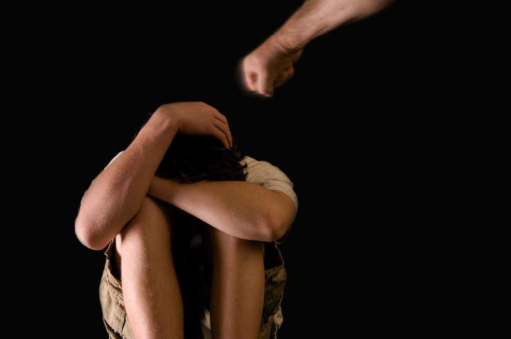 Obećao prijatelju da će mu ČUVATI DECU, a onda ih MESECIMA SEKSUALNO ZLOSTAVLJAO i sve to snimao!