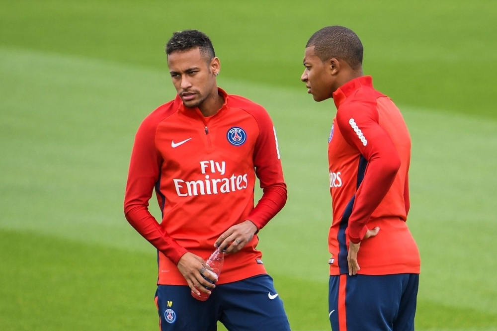 Nejmar i Mbape tresu mreže za PSŽ, a klub im brani da budu sa svojima