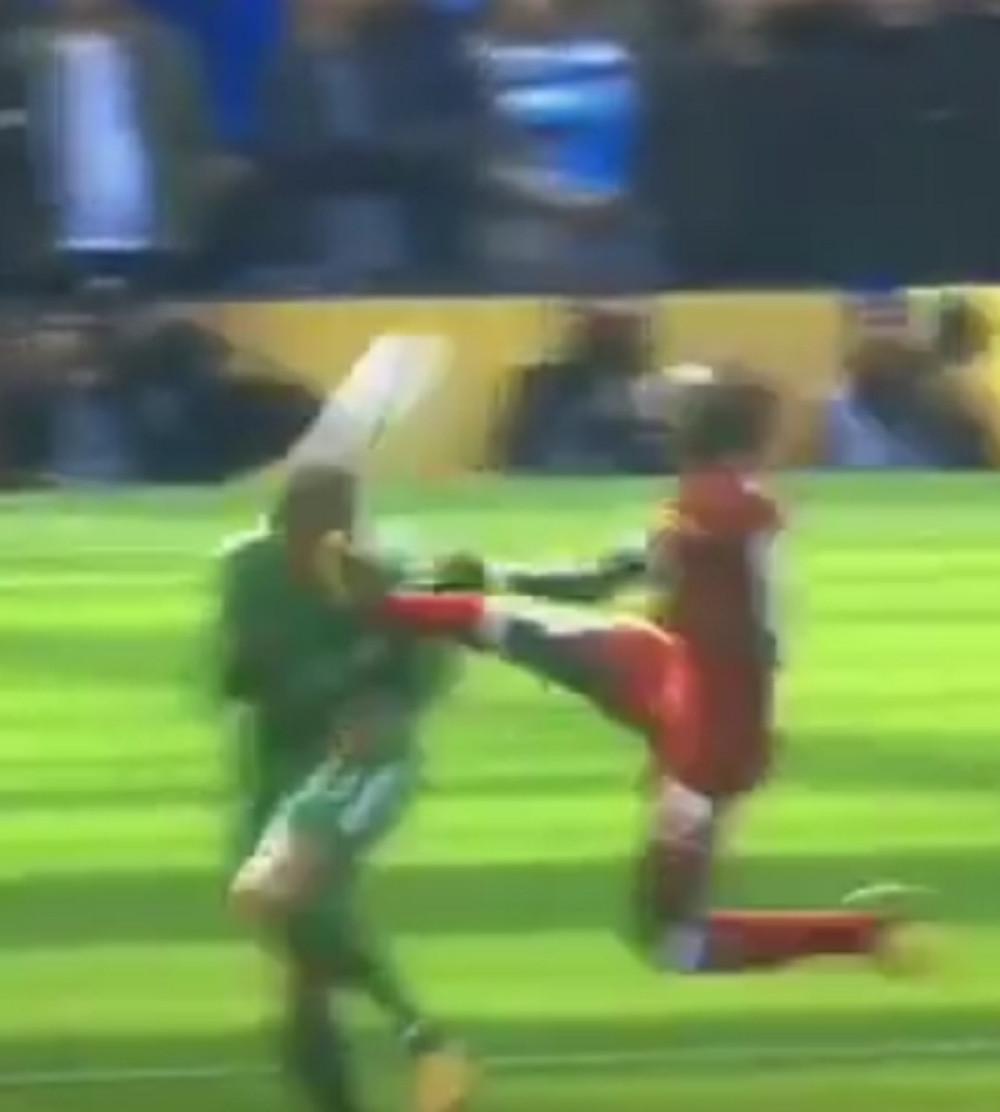 Mane zabio kopačku u glavu golmanu Sitija (FOTO i VIDEO)