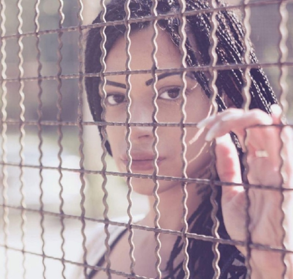 Našoj pevačici je danas rođendan, ali ga ne slavi