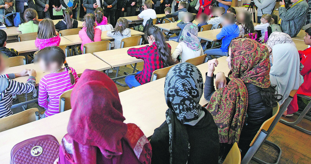 Roditelji u Šidu ne žele đake migrante!