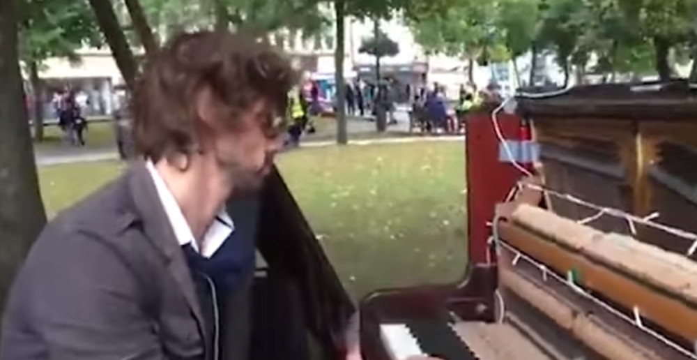 Sviraću dok me ona ne primi natrag!