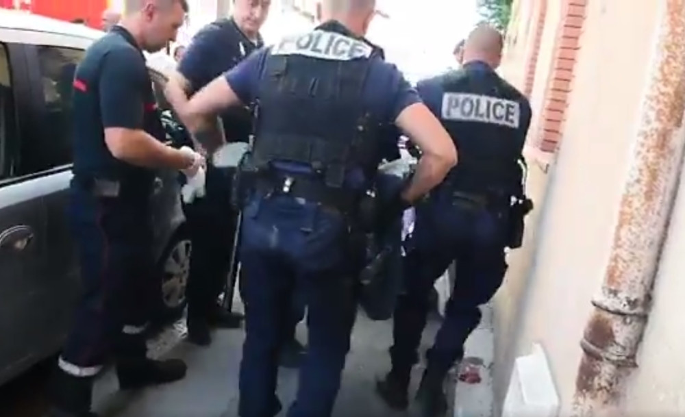 Policajci uhapšeni na sopstvenoj zabavi