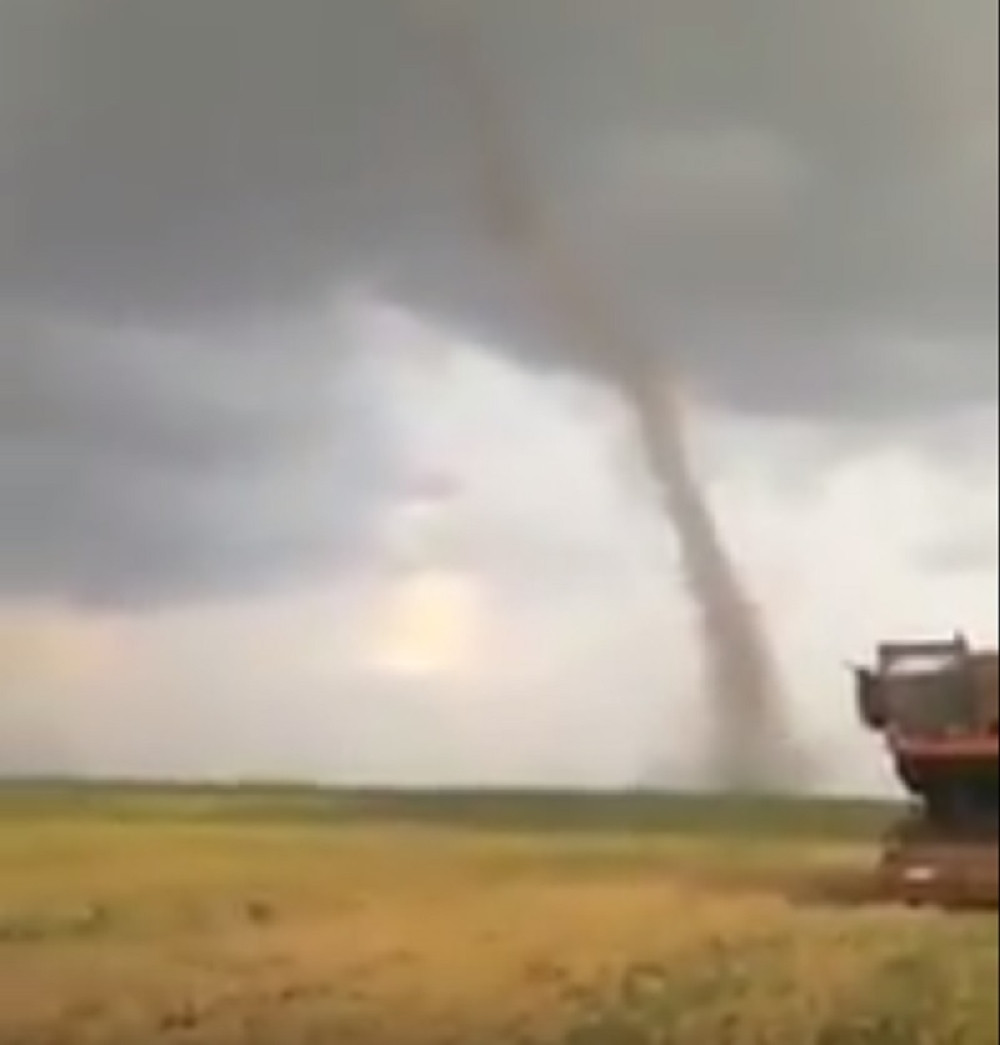 Tornado protutnjao Sremom! (VIDEO)